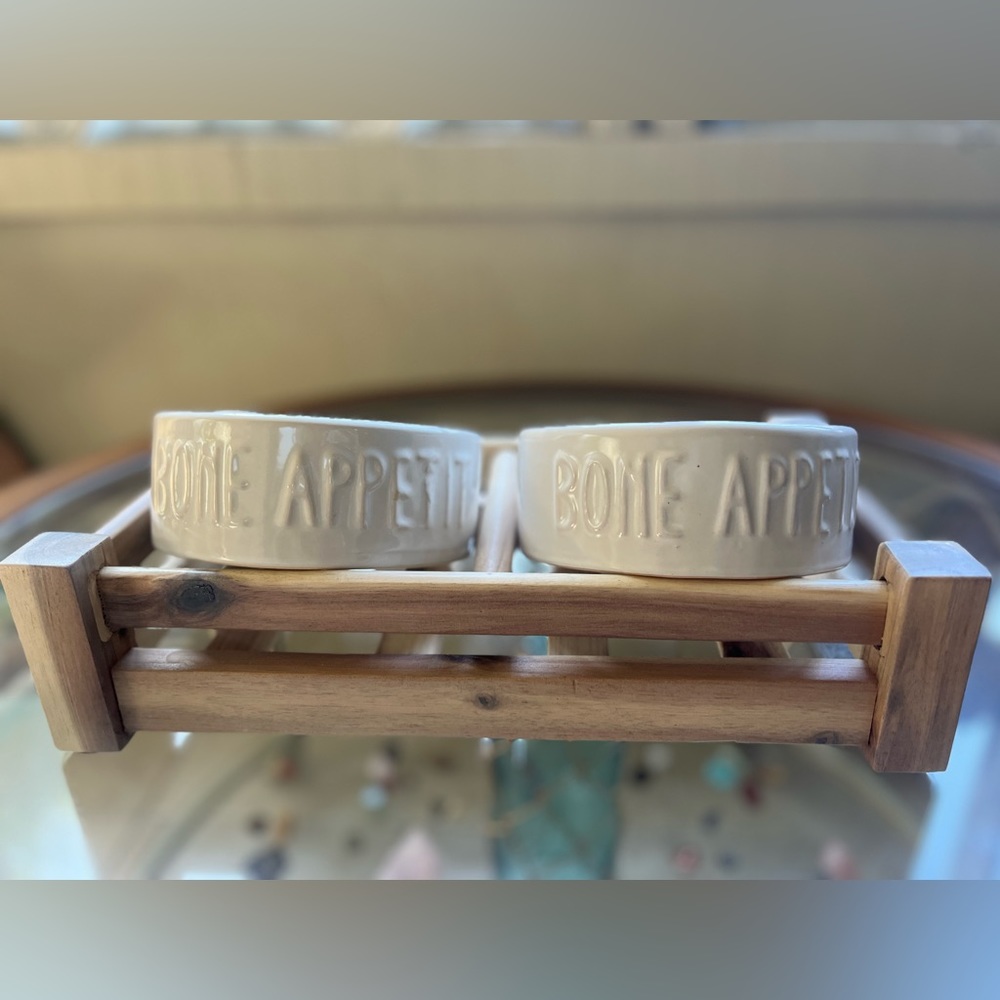 🐾 Rustic 🐾 Dog Bowl Set With Elevated Stand - Picture 2 of 6